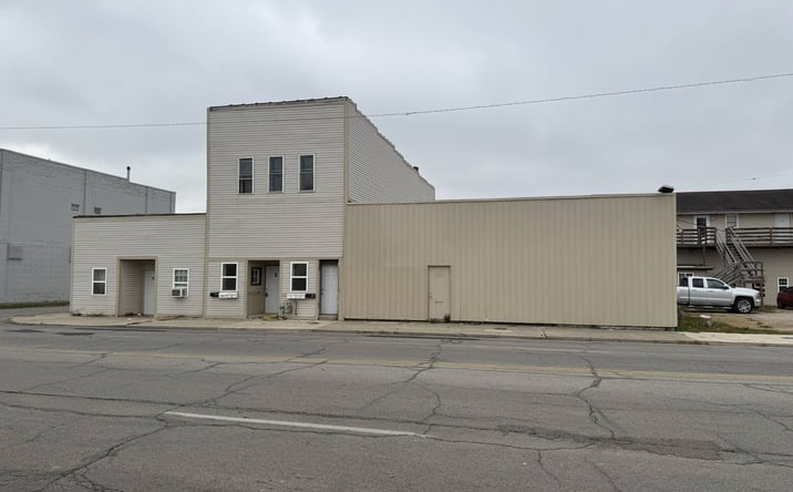 Pictures of Multifamily property located at 1517 S Walnut St, Muncie, IN 47302 for sales - image #1