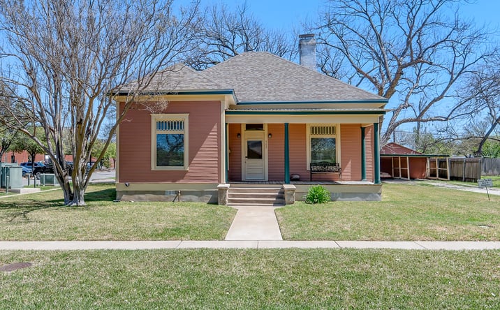 Pictures of Mixed Use, Office property located at 903 Forest St, Georgetown, TX 78626 for sales - image #1