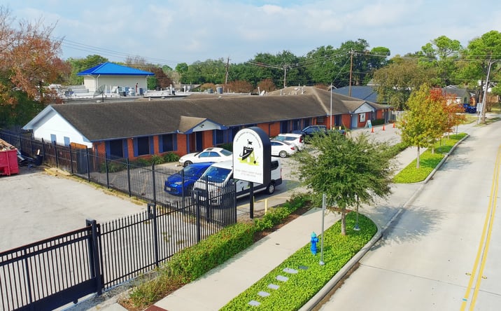 Pictures of Retail, Office, Special Purpose property located at 2526 Walnut Bend, Houston, TX 77042 for sales - image #1