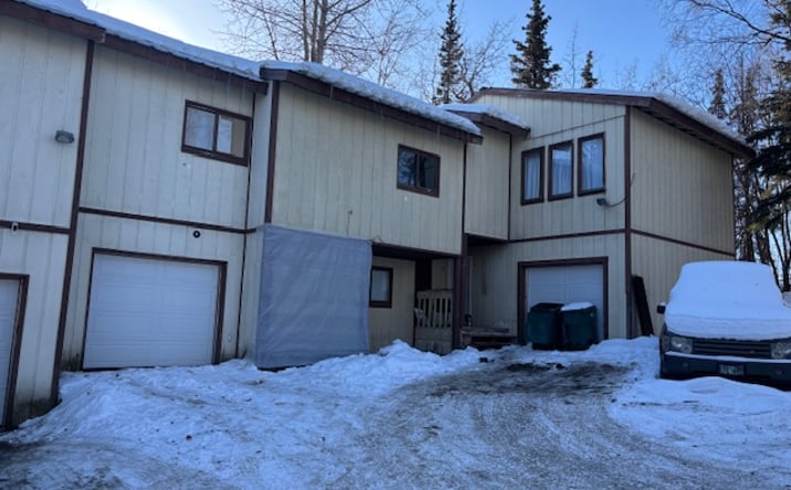 image of property at 12636 SILVER FOX LN Anchorage AK 99515-3548