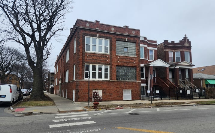 Pictures of Multifamily property located at 4355 W Le Moyne Street, Chicago, IL 60651 for sales - image #1