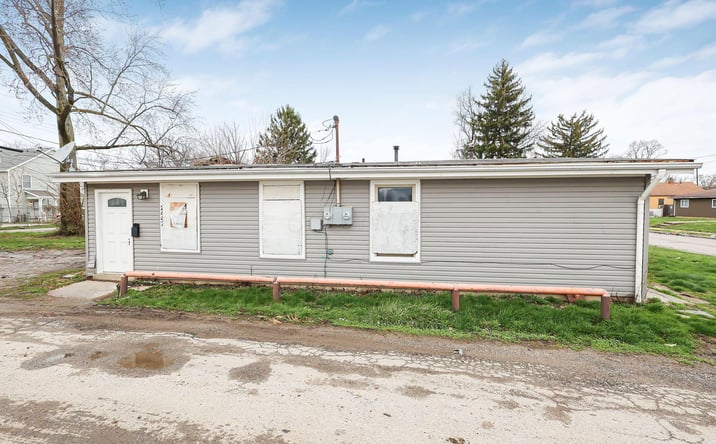 Pictures of Multifamily property located at 2445-2447 Hiawatha Street, Columbus, OH 43211 for sales - image #1