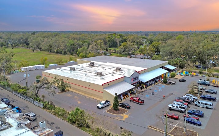 Pictures of Retail property located at 916 W Dr Martin Luther King Jr Blvd, Seffner, FL 33584 for sales - image #1