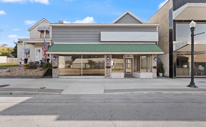 Pictures of Multifamily, Office property located at 922 Main St, Tell City, IN 47586 for sales - image #1