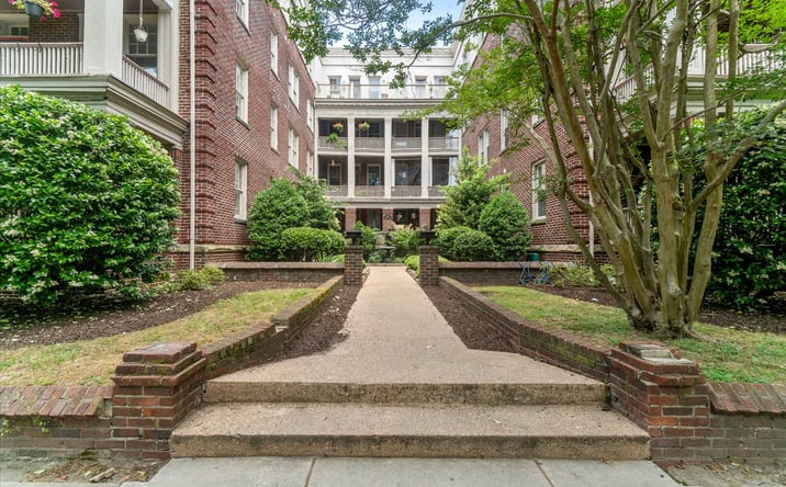 Pictures of Multifamily property located at 230 E 40th St, Norfolk, VA 23504 for sales - image #1