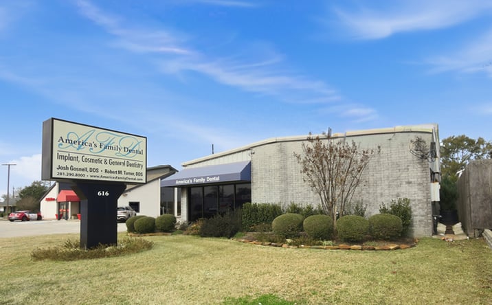 Pictures of Office property located at 616 W Main St, Tomball, TX 77375 for sales - image #1