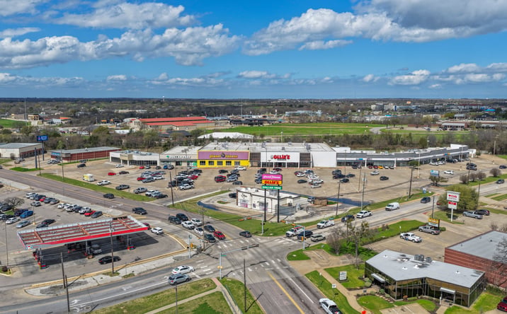 Pictures of Retail property located at 2000 N Loy Lake Rd, Sherman, TX 75090, 721 E Taylor St, Sherman, TX 75090, 719 E Taylor St, Sherman, TX 75090 for sales - image #1