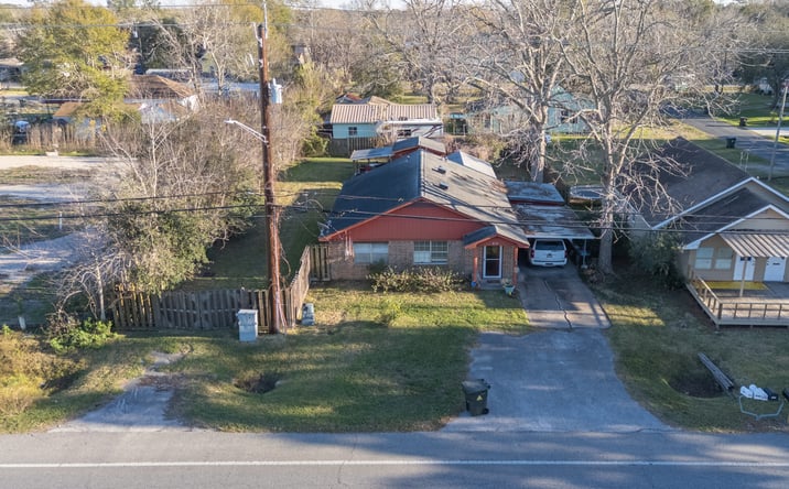 Pictures of Mixed Use, Office, Retail property located at 215 Grand Ave, Bacliff, TX 77518 for sales - image #1