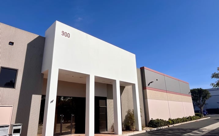 Pictures of Industrial property located at 900 Graves Ave, Oxnard, CA 93030 for sales - image #1