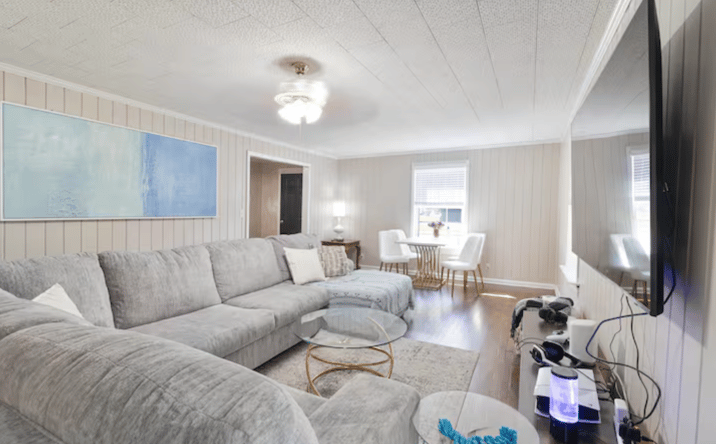 Pictures of Hospitality, Multifamily property located at 313 NW Madison St, Lake City, FL 32055 for sales - image #1