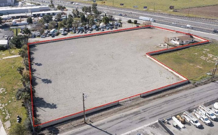 Pictures of Office, Land property located at 18030 Hwy 395, Perris, CA 92571 for sales - image #1