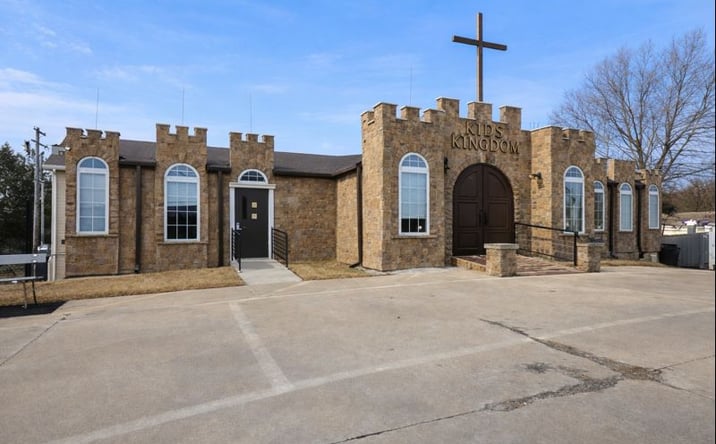 Pictures of Retail, Special Purpose property located at 2 Four Winds Dr, St. Peters, MO 63376 for sales - image #1
