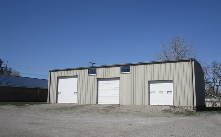 Pictures of Office property located at 1214 Oak Street / HWY 14, Carmi, IL 62821 for sales - image #1