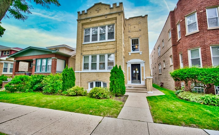 Pictures of Multifamily property located at 6609 N Artesian Avenue, Chicago, IL 60645 for sales - image #1