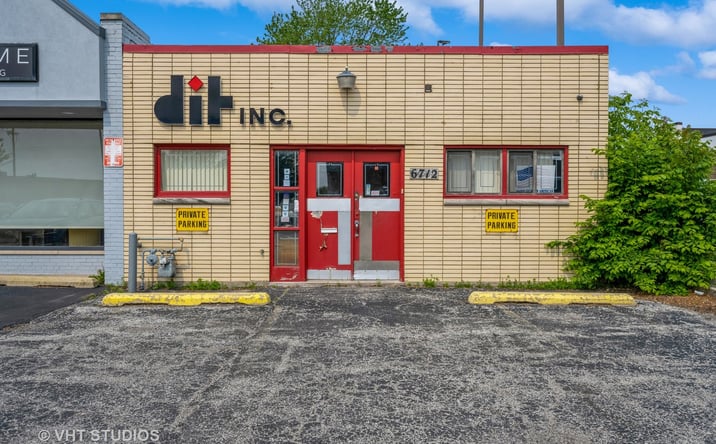 Pictures of Industrial, Office, Retail property located at 6712 N Crawford Avenue, Lincolnwood, IL 60712 for sales - image #1