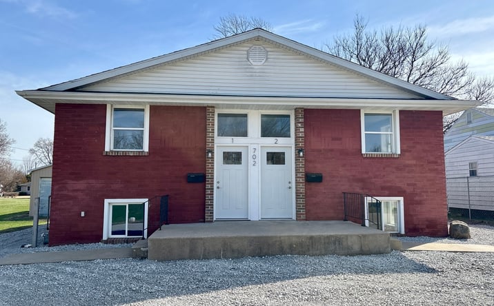 Pictures of Multifamily property located at 702 4th Avenue, Ottawa, IL 61350 for sales - image #1