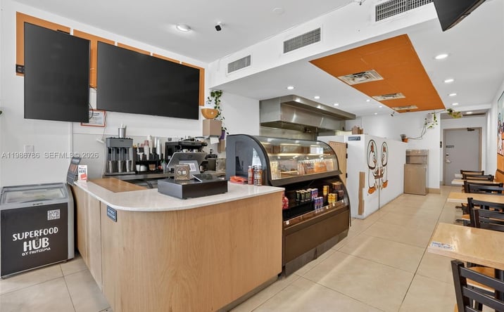 Pictures of Business for Sale, Retail property located at QSR- Beachside Restaurant For Sale, Fort Lauderdale, FL 33304 for sales - image #1