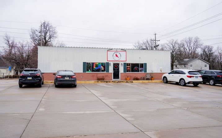 Pictures of Special Purpose property located at 1301 Main Street, Parsons, KS 67357 for sales - image #1