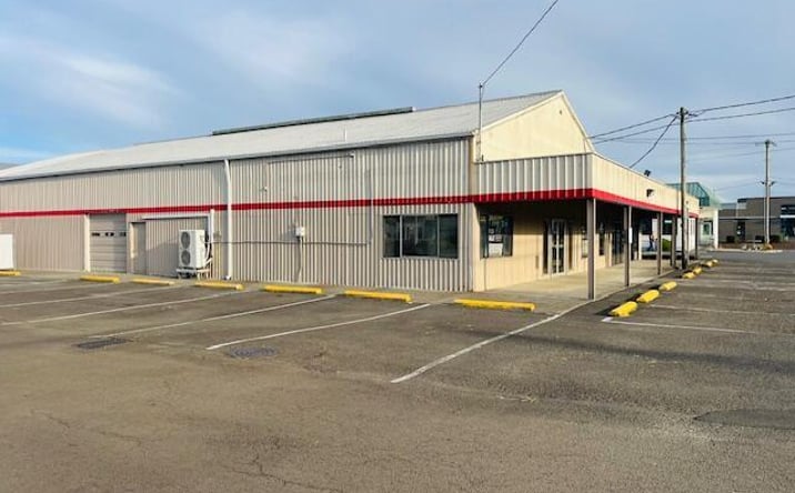 Pictures of Retail property located at 1865 N Main Avenue, Tillamook, OR 97141 for sales - image #1