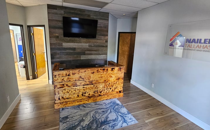 Pictures of Office, Special Purpose, Retail property located at 2732 Capital Cir NE, Tallahassee, FL 32308 for sales - image #1