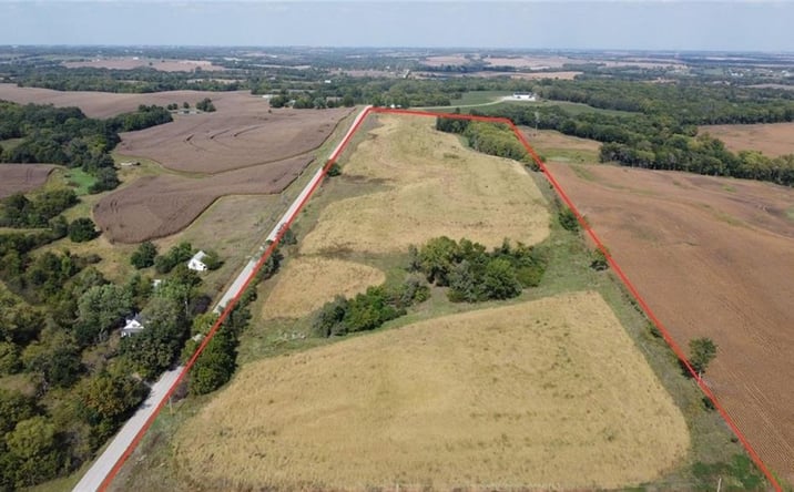 Pictures of Land property located at P Highway, Weston, MO 64098 for sales - image #1