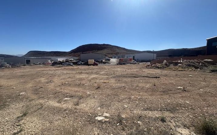 Pictures of Industrial property located at 425 S COMMERCE ST, Hurricane, UT 84737 for sales - image #1