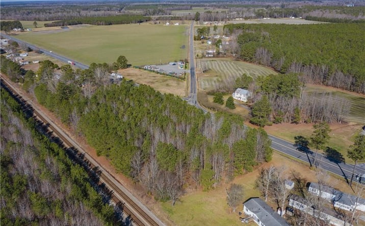 Pictures of Land property located at 9394 Windsor Blvd, Windsor, VA 23487 for sales - image #1