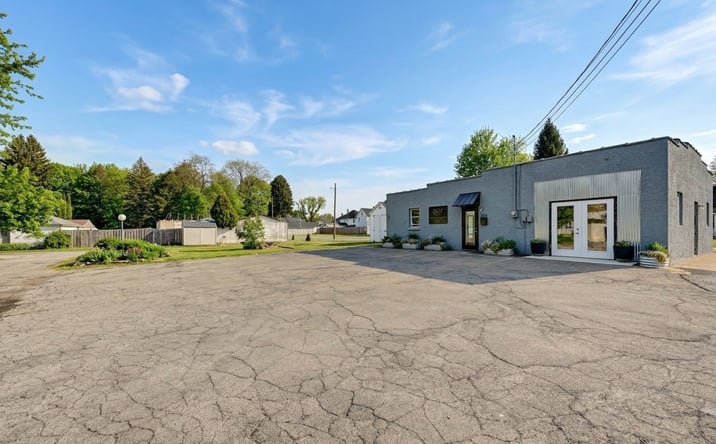 Pictures of Mixed Use, Office, Retail, Special Purpose property located at 250 Gravity St, Blakely, PA 18447 for sales - image #1