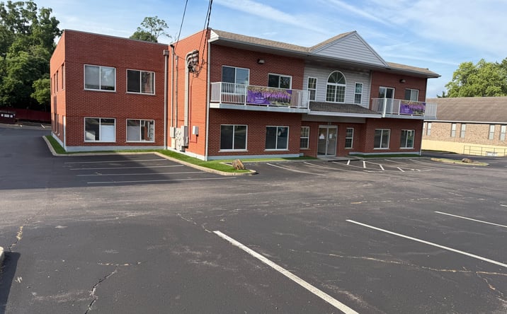 Pictures of Office property located at 3270 North Bend Rd, Cincinnati, OH 45239 for sales - image #1