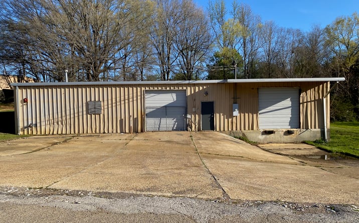 Pictures of Industrial property located at 108 W 10th St, Tupelo, MS 38801 for sales - image #1