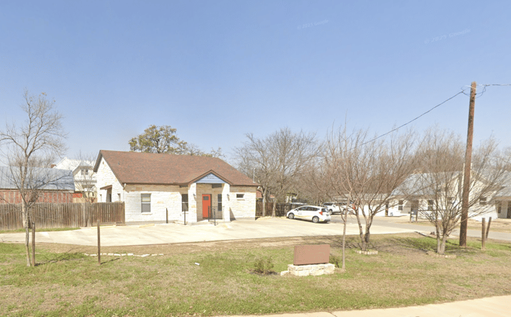 Pictures of Office, Retail property located at 800 Main St, Liberty Hill, TX 78642 for sales - image #1