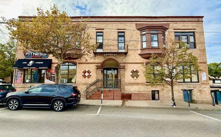 Pictures of Mixed Use property located at 811 30th St, Union City, NJ 07087 for sales - image #1