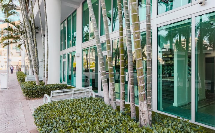 Pictures of Retail, Office property located at 350 S Miami Avenue #CUA, Miami, FL 33130 for sales - image #1