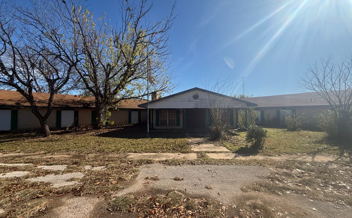 Pictures of Senior Living, Special Purpose property located at 600 E California Ave, Walters, OK 73572 for sales - image #1