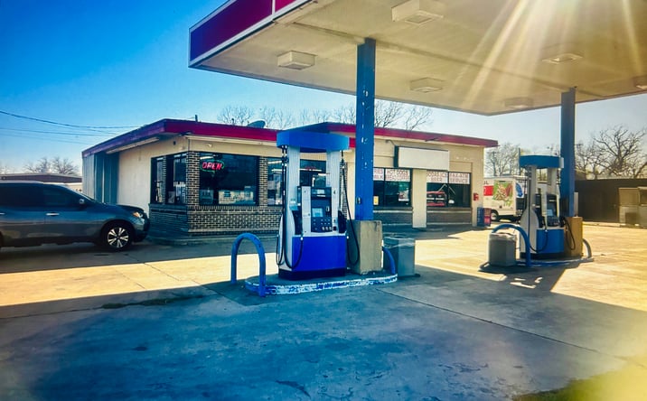 Pictures of Mixed Use, Retail property located at 1801 W 2nd St, Taylor, TX 76574 for sales - image #1