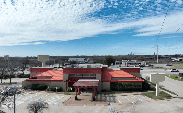 Pictures of Retail property located at 1701 William D Tate Ave, Grapevine, TX 76051 for sales - image #1