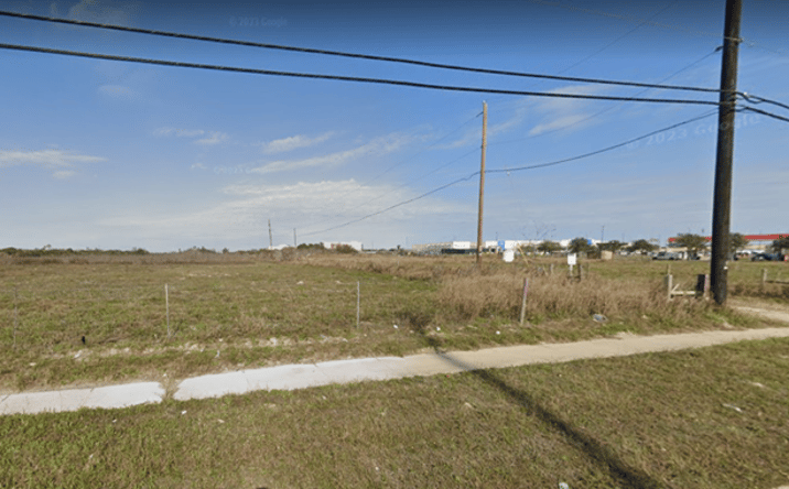 Pictures of Land property located at 1402 Flour Bluff Dr, Corpus Christi, TX 78418 for sales - image #1