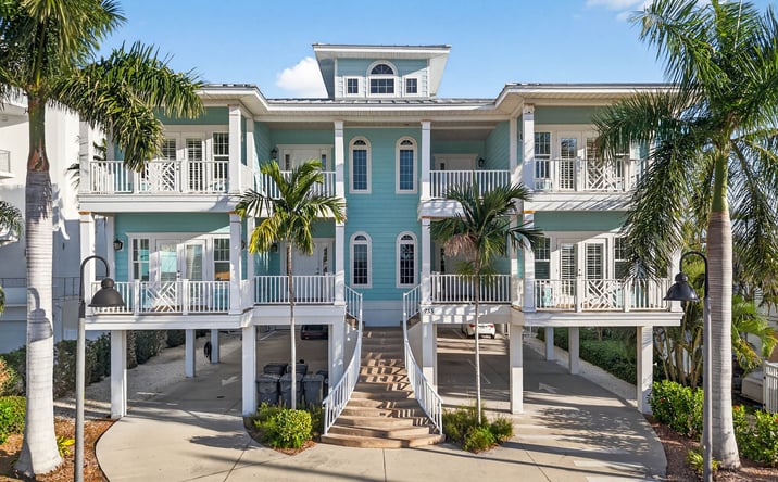 Pictures of Hospitality, Multifamily property located at 255 104th Ave, Treasure Island, FL 33706 for sales - image #1