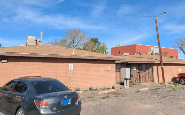 Pictures of Multifamily property located at 517 Palomas Dr SE, Albuquerque, NM 87108 for sales - image #1