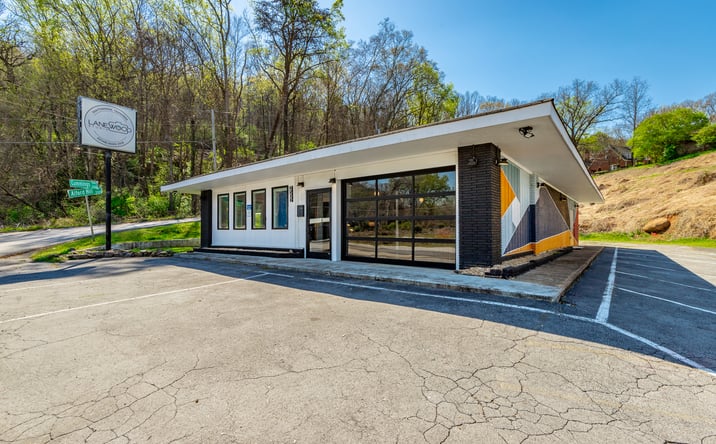 Pictures of Mixed Use, Office, Retail property located at 2502 Cummings Hwy, Chattanooga, TN 37419 for sales - image #1