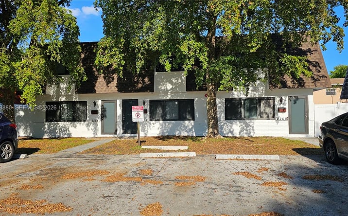 Pictures of Multifamily property located at 2260 NW 59th Way, Lauderhill, FL 33313 for sales - image #1