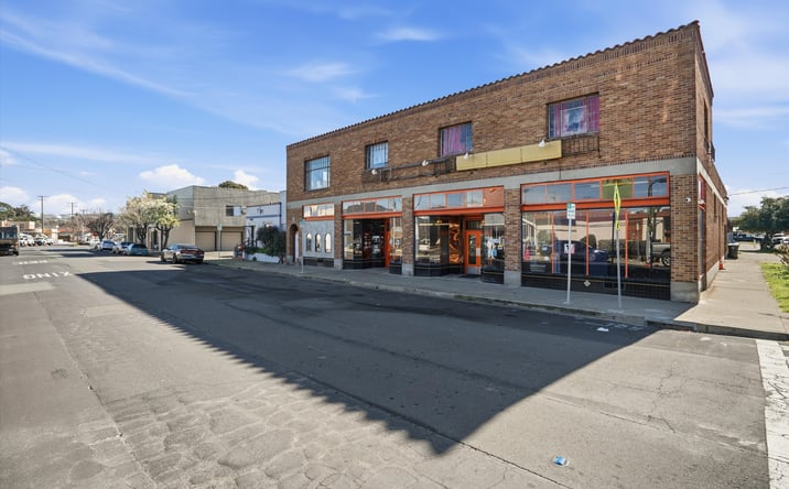 Pictures of Multifamily property located at 511 Third St, Rodeo, CA 94572 for sales - image #1