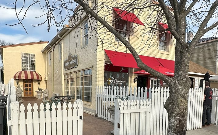 Pictures of Multifamily property located at 1317 Princess Anne St, Fredericksburg, VA 22401 for sales - image #1