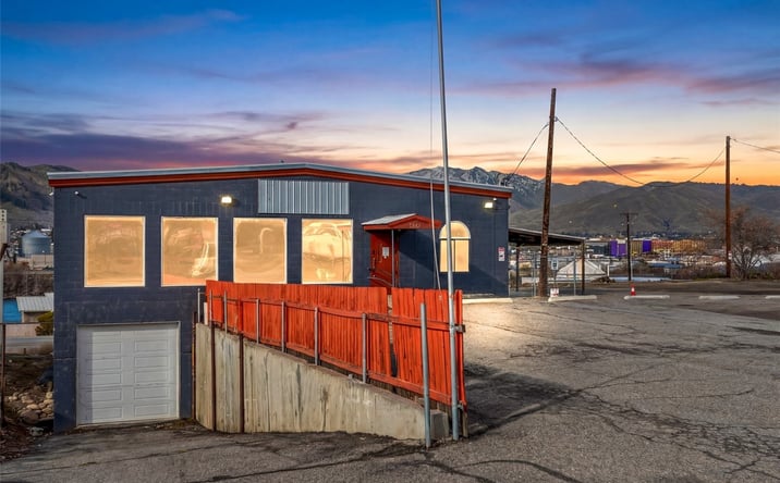 Pictures of Mixed Use property located at 1052 Valley Mall Pkwy, East Wenatchee, WA 98802 for sales - image #1