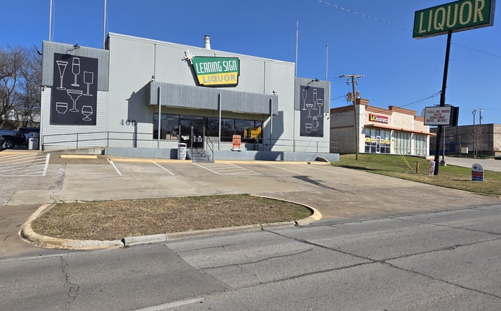 Pictures of Mixed Use, Retail property located at 406 N Carrier Pkwy, Grand Prairie, TX 75050 for sales - image #1