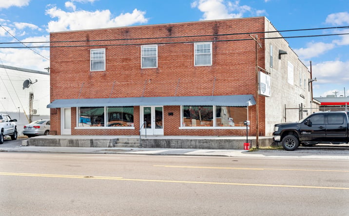 Pictures of Industrial, Mixed Use, Office property located at 803 McArthur St, Manchester, TN 37355 for sales - image #1