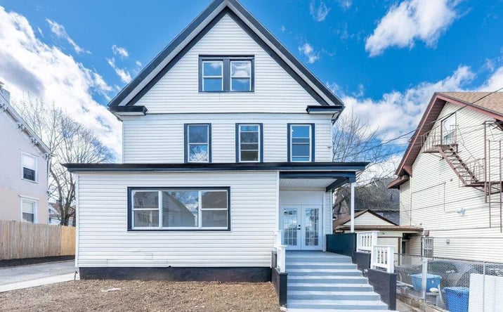 Pictures of Multifamily property located at 10 S 14th Ave, Mount Vernon, NY 10550 for sales - image #1