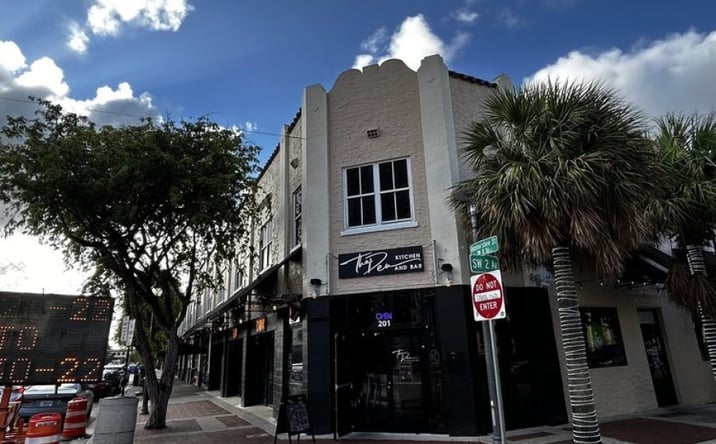Pictures of Retail property located at 201 SW 2nd St, Fort Lauderdale, FL 33301 for sales - image #1