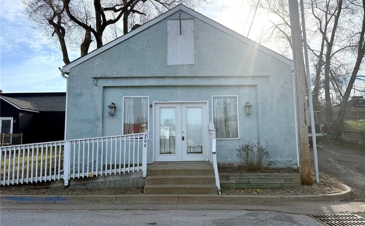 Pictures of Office property located at 206 S 12th Street, Lexington, MO 64067 for sales - image #1