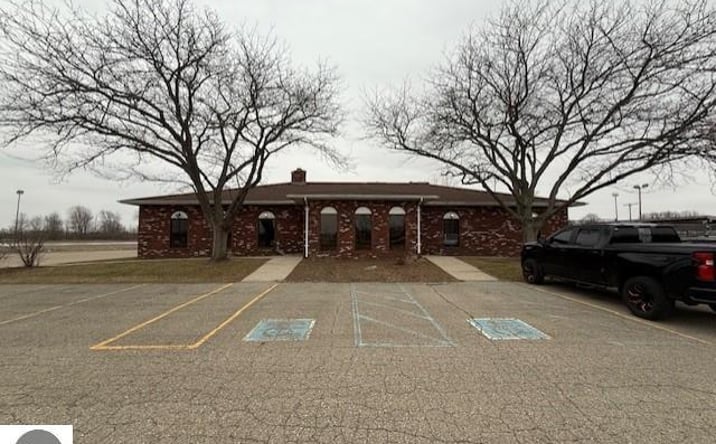 Pictures of Retail property located at 5556 M-21, St Johns, MI 48879 for sales - image #1